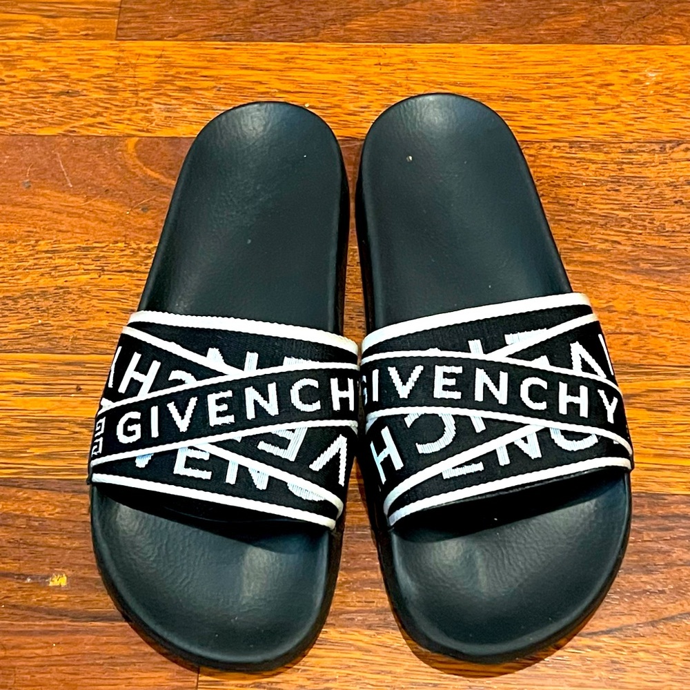 Men’s Givenchy 
4G Webbing Slide Sandals size 42 (US 9)